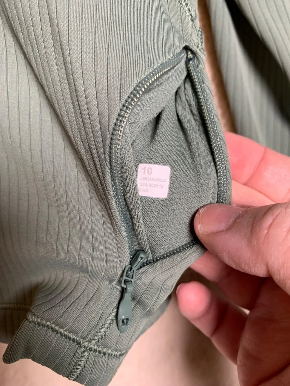 LULULEMON WOMENS ITS RULU RIBBED CROPPED HALF ZIp green sz 10